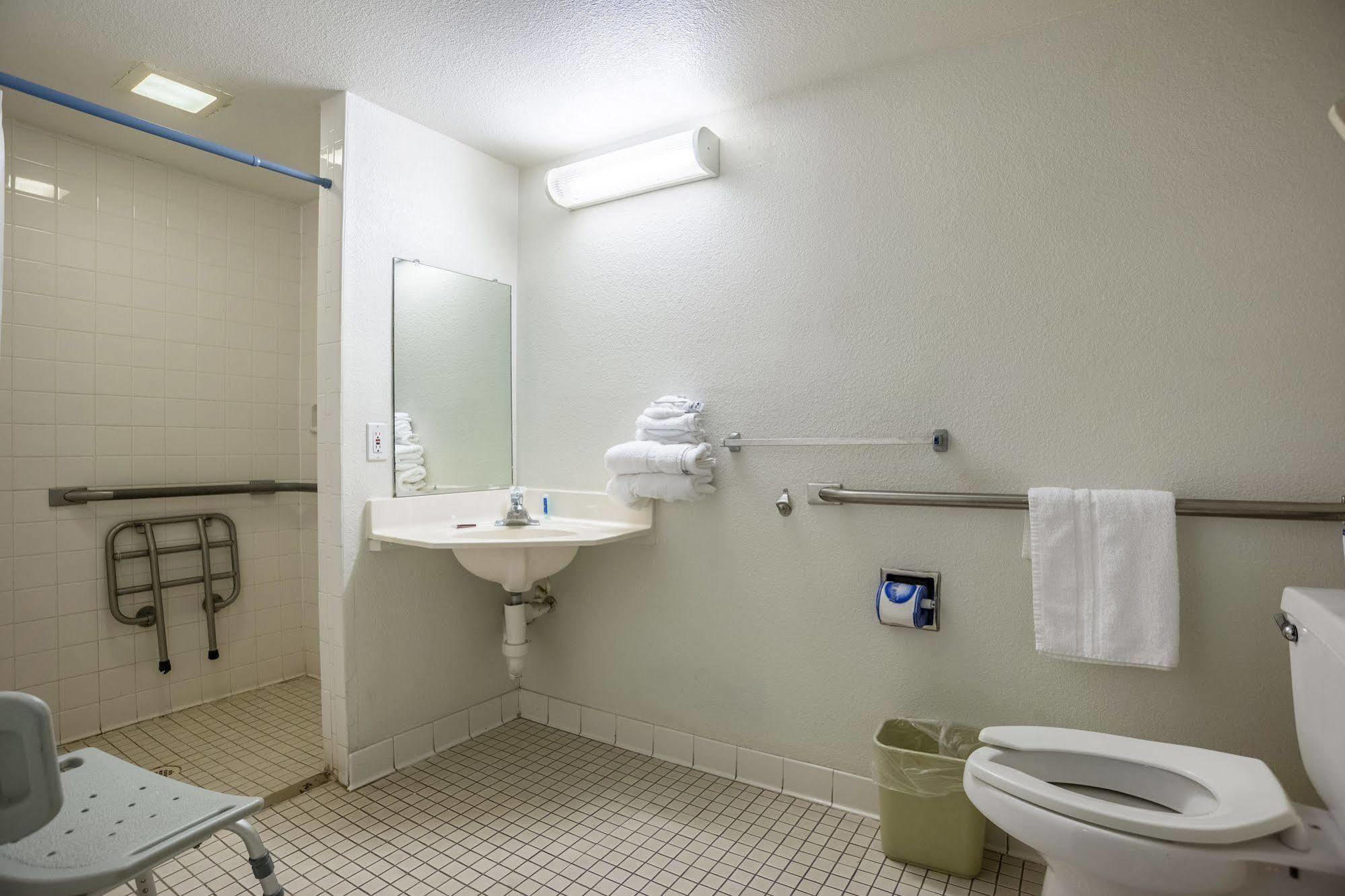 Oyo Hotel Willcox Bagian luar foto
