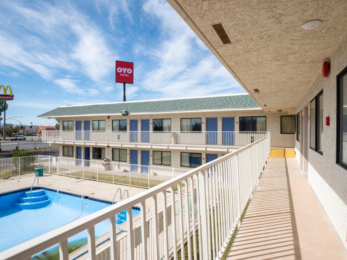 Oyo Hotel Willcox Bagian luar foto