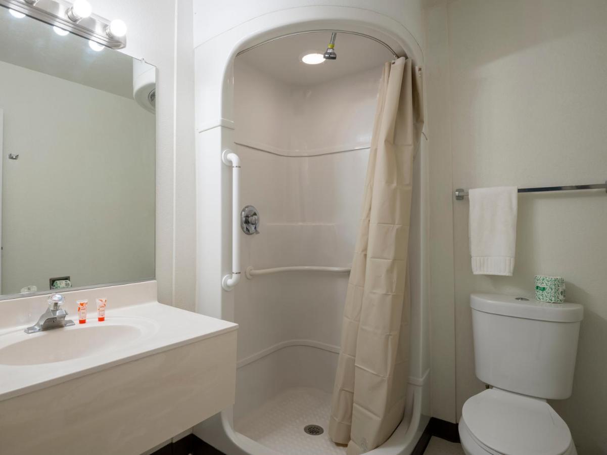 Oyo Hotel Willcox Bagian luar foto